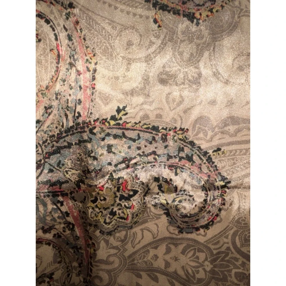 linea donatella pajama Top Small Silk Paisley Gold Print‎